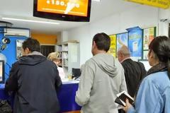 ΑΔΙΑΝΟΗΤΟ: Δεν φαντάζεστε πόσα εκατ. ευρώ έχουν ξοδέψει οι Έλληνες για τη σημερινή κλήρωση του Τζόκερ!