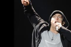 Ο Eminem «έλιωσε» από τα ναρκωτικά: Πώς ήταν και πώς έγινε το πρόσωπο του διάσημου ράπερ