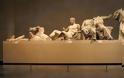 O διευθυντής του Βρετανικού Μουσείου προκαλεί: Ο Ελγιν έφερε νόμιμα τα Μάρμαρα, δεν τα επιστρέφουμε στην Ελλάδα