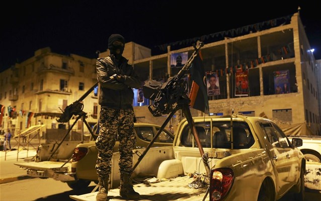 Λιβύη: Με απόσχιση των ανατολικών επαρχιών απειλούν οι αντάρτες - Φωτογραφία 1