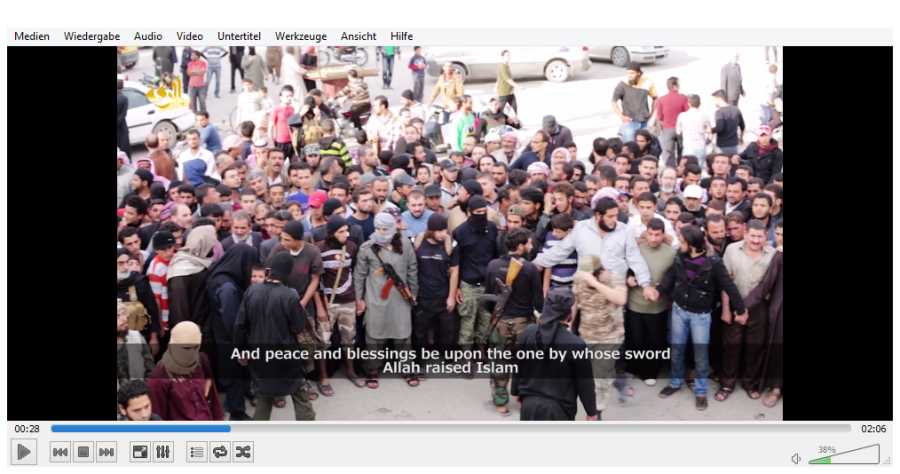 Iσλαμικό πλήθος λίντσαρε έως θανάτου 4 σύριους φαντάρους στη Ράκκα [video] - Φωτογραφία 3