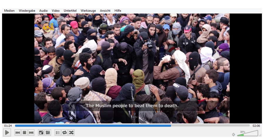 Iσλαμικό πλήθος λίντσαρε έως θανάτου 4 σύριους φαντάρους στη Ράκκα [video] - Φωτογραφία 8