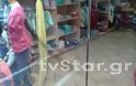 Υλικές καταστροφές σε καταστήματα στη Λαμία! [photos] - Φωτογραφία 3