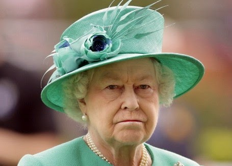 Αναστάτωση στο Bασιλικό Παλάτι για τη δολοφονία της Βασίλισσας Ελισάβετ...[photos] - Φωτογραφία 1