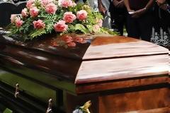 Αυτά είναι τα πιο περίεργα περιστατικά σε κηδείες...[photos]