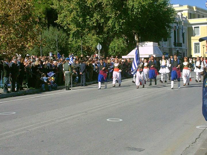 Πλήθος κόσμου τίμησε την απελευθέρωση της Μυτιλήνης με εκδηλώσεις και παρέλαση στην προκυμαία (ΦΩΤΟ) - Φωτογραφία 11