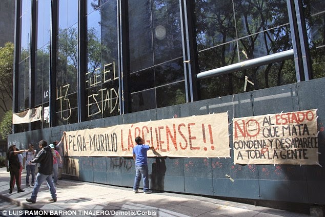 Μεξικό: Οργή και πένθος για τη δολοφονία 43 φοιτητών - Φωτογραφία 4