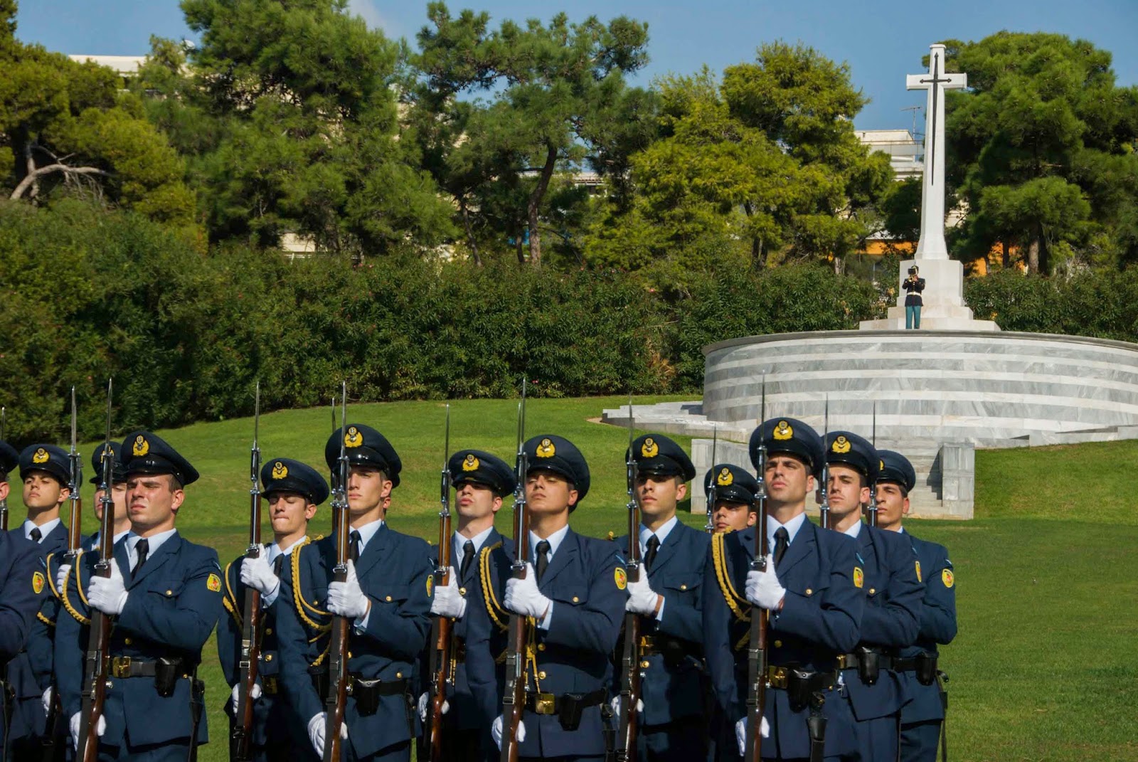 Παρουσία ΥΕΘΑ Νίκου Δένδια στην επιμνημόσυνη δέηση για τους πεσόντες της κοινοπολιτείας - Φωτογραφία 5