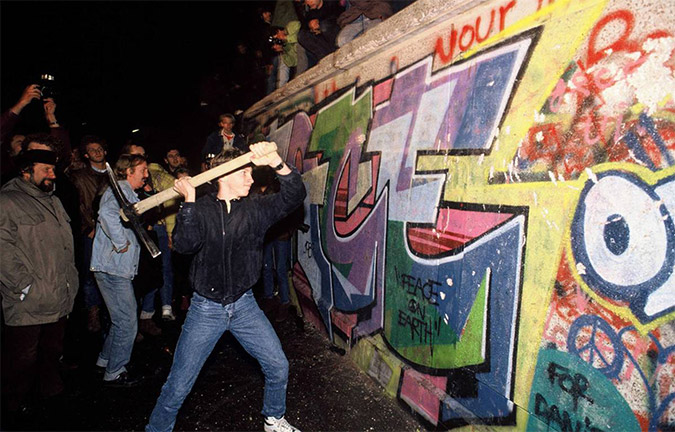 Τείχος Βερολίνου: 25 χρόνια μετά την ιστορική πτώση του - Φωτογραφία 2