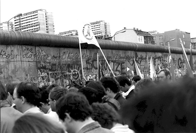 Τείχος Βερολίνου: 25 χρόνια μετά την ιστορική πτώση του - Φωτογραφία 3
