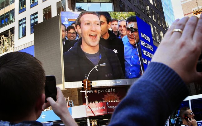 Μάθετε γιατί ο Mark Zuckerberg φοράει πάντα το ίδιο μπλουζάκι - Φωτογραφία 11