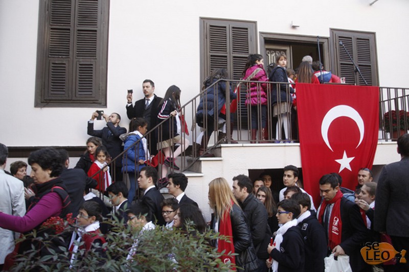 Θεσσαλονίκη: Χιλιάδες Τούρκοι στην πόλη για την επέτειο θανάτου του Κεμάλ Ατατούρκ - Φωτογραφία 8