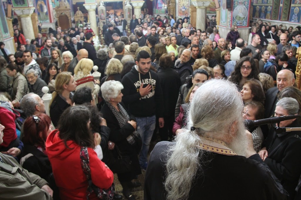 Ανάσταση θύμισε η κοσμοσυρροή στον Καρέα! [photos] - Φωτογραφία 5