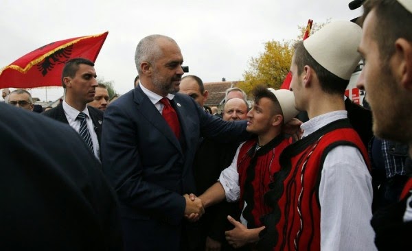 Φλέγονται τα Βαλκάνια! Ο Σέρβος πρόεδρος αρνήθηκε να δει τον Ράμα, μετά τις προσβλητικές δηλώσεις [photos] - Φωτογραφία 2