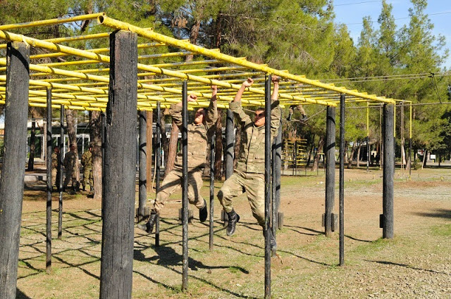 Τελετή απονομής πράσινου μπερέ στους νέους καταδρομείς της 2014 Β΄ ΕΣΣΟ στην Κύπρο - Φωτογραφία 6