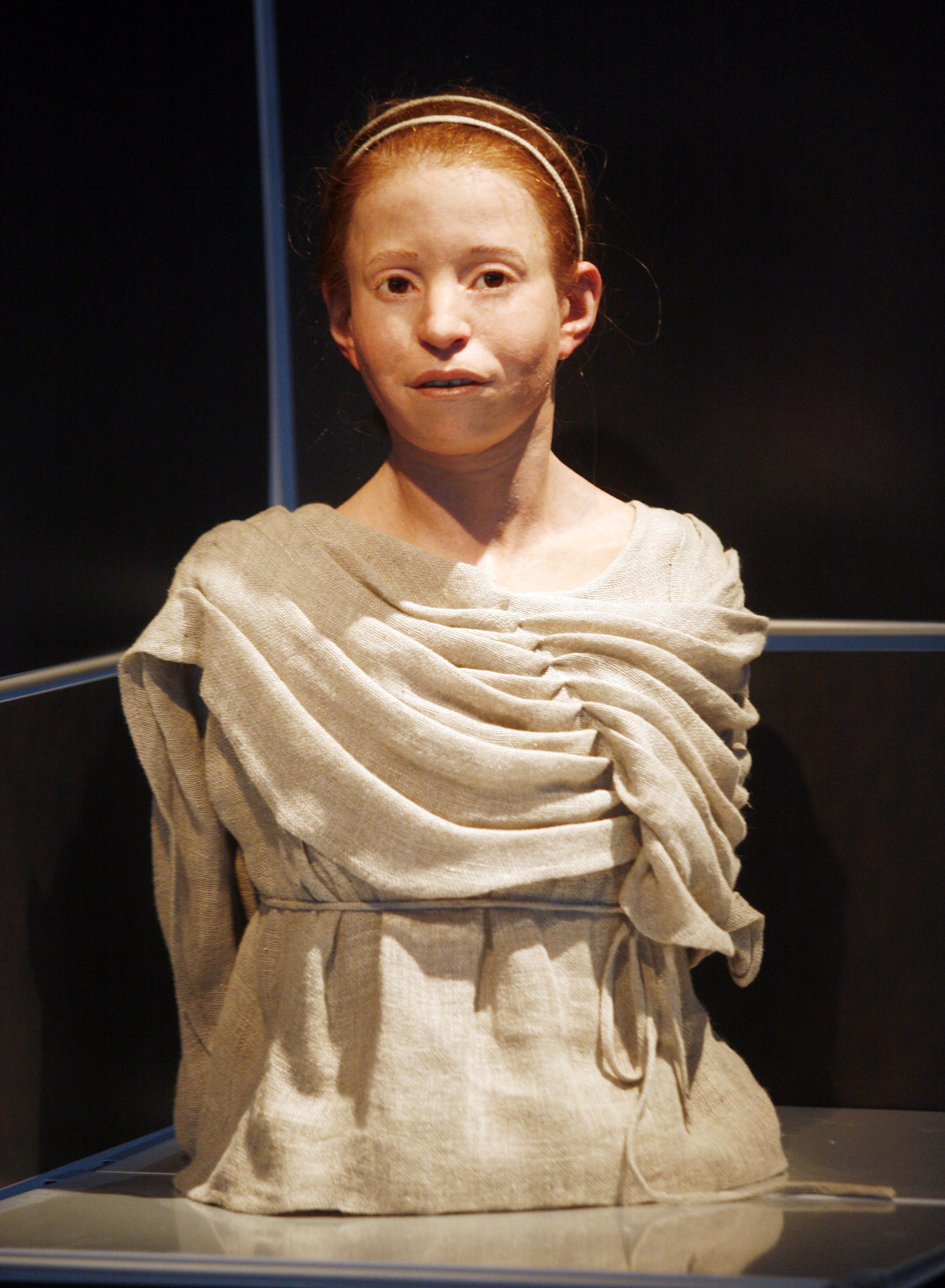 Μύρτις: Η 11χρονη της αρχαίας Αθήνας που μπορεί να «δείξει» το πρόσωπο του νεκρού της Αμφίπολης...[photos] - Φωτογραφία 2