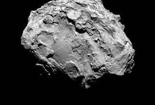 Εικόνα που σοκάρει: Δείτε πως θα ήταν εάν ΕΠΕΦΤΕ στη Γη ο κομήτης Τσούρι [photo] - Φωτογραφία 1