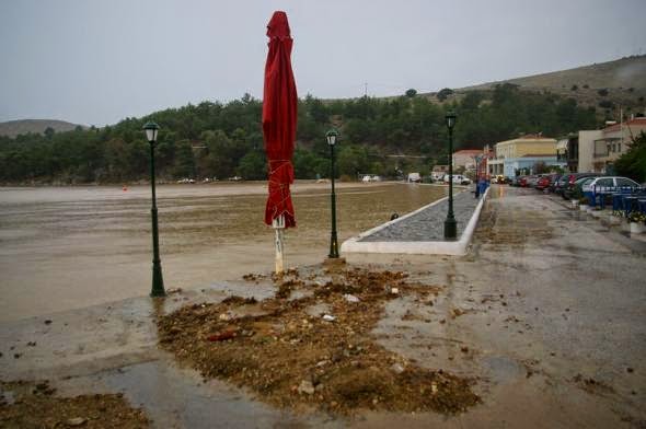 ΣΟΚ: Τεράστια προβλήματα στη Χίο εξαιτίας της κακοκαιρίας - Πλημμύρισαν 15 σπίτια [photos] - Φωτογραφία 1