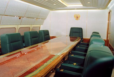 ΔΕΙΤΕ πώς είναι το αεροπλάνο του Πούτιν και θα μείνετε άφωνοι... [photos] - Φωτογραφία 10