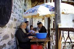 5585 - Διακονήματα με τον φακό του Μοναχού Ευθυμίου Ζωγραφίτη