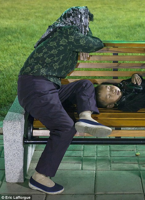 Ο φωτογράφος που αποκλείστηκε δια βίου από τη Β. Κορέα με εντολή Kim Jong Un - Φωτογραφία 25
