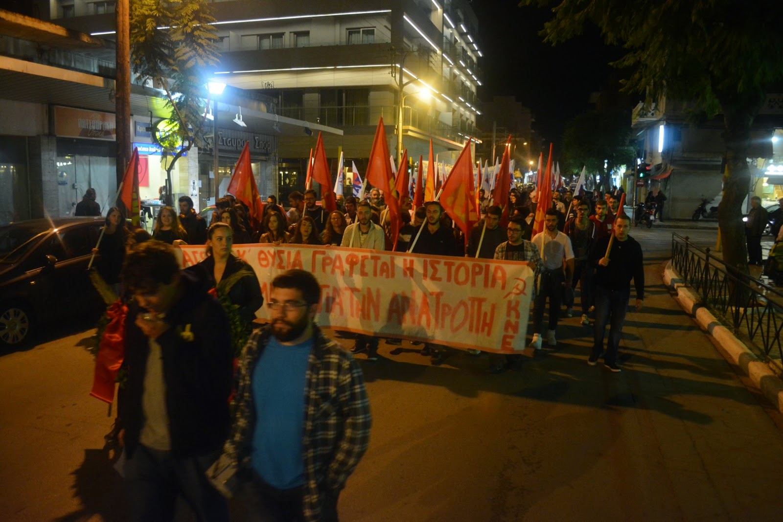 Τιμούν την εξέγερση του Πολυτεχνείου και στην Κρήτη [video + photos] - Φωτογραφία 5