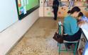Μαθητές παίζουν κάτω απο σκαλωσιές σε σχολείο στα Χανιά - Σοβάδες και νερά το... μάθημά τους [photos] - Φωτογραφία 15