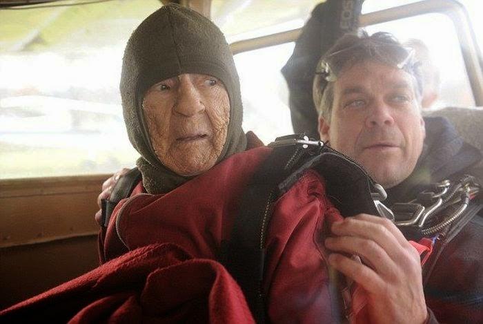 Αυτή η ηλικιωμένη γυναίκα έγινε 100 ετών - Δεν μπορείτε να φανταστείτε πως αποφάσισε να τα γιορτάσει [photos] - Φωτογραφία 4