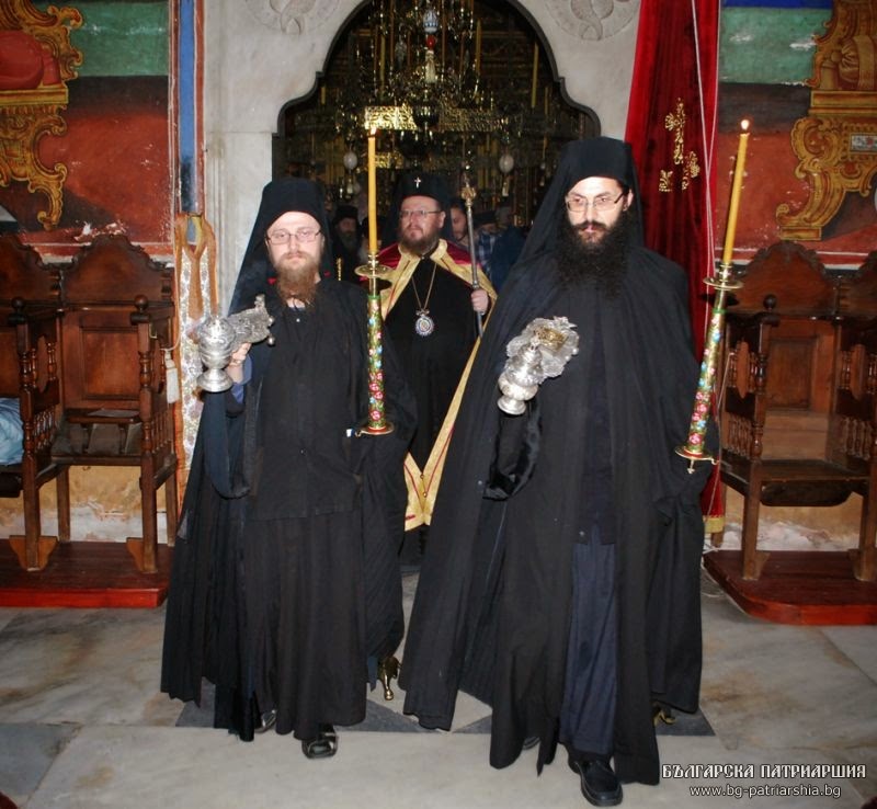 5595 - Φωτογραφίες από την επίσκεψη του Μητροπολίτη Ρούσε κ. Ναούμ (Πατριαρχείου Βουλγαρίας) στην Ιερά Μονή Ζωγράφου Αγίου Όρους - Φωτογραφία 31