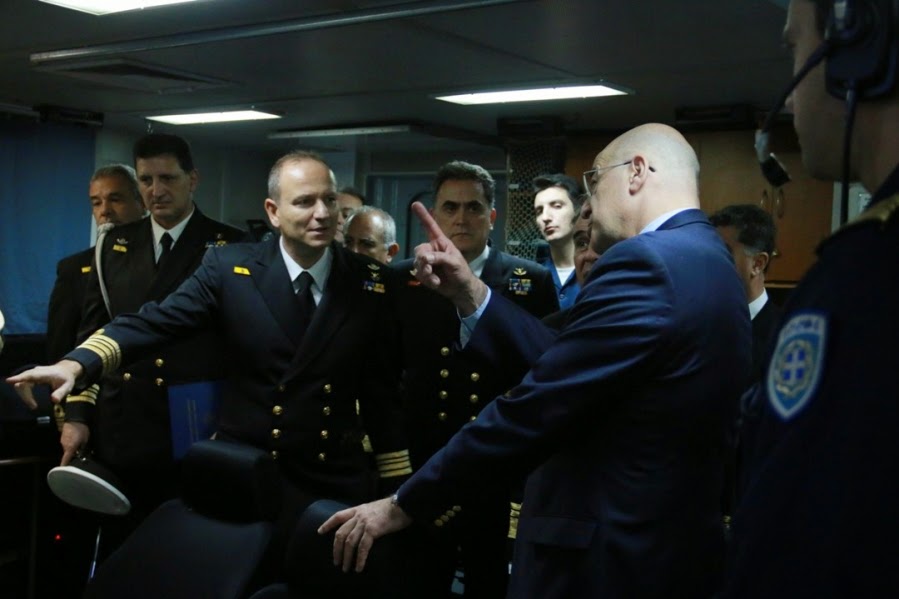 Επίσκεψη ΥΕΘΑ Νίκου Δένδια στο Αρχηγείο Στόλου και σε Πολεμικά πλοία στο Ναύσταθμο Σαλαμίνος - Φωτογραφία 21
