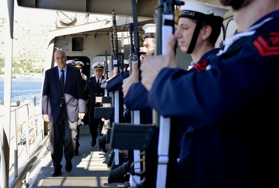 Επίσκεψη ΥΕΘΑ Νίκου Δένδια στο Αρχηγείο Στόλου και σε Πολεμικά πλοία στο Ναύσταθμο Σαλαμίνος - Φωτογραφία 27
