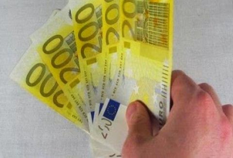 ΣΑΣ ΕΝΔΙΑΦΕΡΕΙ: Ποιοι θα πάρουν το επίδομα των 1.000 ευρώ; - Φωτογραφία 1