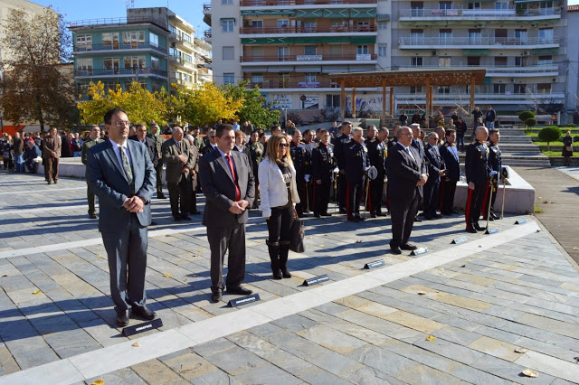 Βίντεο και φωτό από τον εορτασμό της ημέρας των ΕΔ στη Βέροια - Φωτογραφία 14