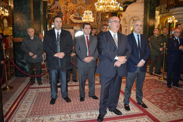 Βίντεο και φωτό από τον εορτασμό της ημέρας των ΕΔ στη Βέροια - Φωτογραφία 3