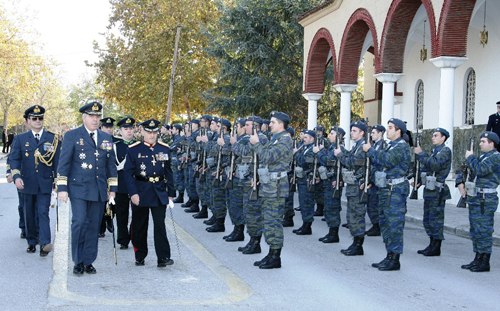 Εορτασμός Της Ημέρας Των Ενόπλων Δυνάμεων στη Λάρισα - Φωτογραφία 3