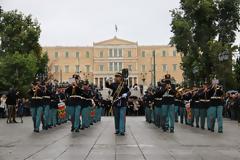 ΦΩΤΟΓΡΑΦΙΚΟ ΥΛΙΚΟ ΑΠΟ ΤΗΝ ΕΚΔΗΛΩΣΗ ΤΩΝ ΣΤΡΑΤΙΩΤΙΚΩΝ ΜΟΥΣΙΚΩΝ ΣΤΗΝ ΠΛ. ΣΥΝΤΑΓΜΑΤΟΣ