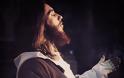Ο Ιησούς της Φιλαδέλφειας: Ενας 28χρονος κυκλοφορεί ντυμένος Χριστός και έχει χιλιάδες οπαδούς [photos] - Φωτογραφία 4