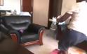 Σοκαριστικό βίντεο: Νταντά χτυπάει βάναυσα και κλωτσάει μωρό [ΠΡΟΣΟΧΗ ΣΚΛΗΡΕΣ ΕΙΚΟΝΕΣ] - Φωτογραφία 3