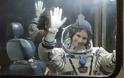 37χρονη σμηναγός η πρώτη Ιταλίδα που πετά στο διάστημα