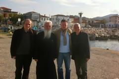 ΘΑΥΜΑΣΙΑ ΕΚΔΗΛΩΣΗ ΣΤΗΝ ΑΚΡΙΤΙΚΗ ΛΗΜΝΟ(ΜΥΡΙΝΑ) ΓΙΑ ΤΗΝ ΗΜΕΡΑ ΤΩΝ ΕΝΟΠΛΩΝ ΔΥΝΑΜΕΩΝ