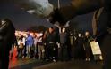 Στις φλόγες οι ΗΠΑ - Χάος μετά την αθώωση του αστυνομικού που σκότωσε τον άοπλο 18χρονο - Φωτογραφία 3