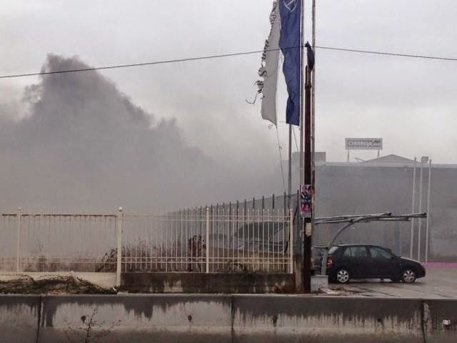 Πήρε φωτιά η αντιπροσωπεία της Mercedes στο Αγρίνιο - Φωτογραφία 5