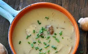 Η συνταγή της ημέρας: Σούπα αυγολέμονο με κρεμμύδια και μανιτάρια - Φωτογραφία 1