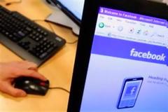 Facebook: Από τι σας προστατεύει η ανάρτηση που κατέκλυσε τα προφίλ των χρηστών