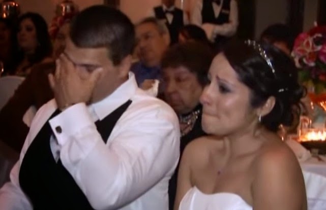 Η συγκλονιστική κίνηση ενός πατέρα που έκανε γαμπρό και νύφη να ξεσπάσουν σε κλάματα... [video] - Φωτογραφία 1