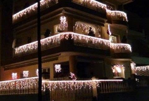 ΕΝΤΥΠΩΣΙΑΚΟ! Αυτό το σπίτι με τα χιλιάδες χριστουγεννιάτικα λαμπάκια βρίσκεται στην Ελλάδα! [video] - Φωτογραφία 1
