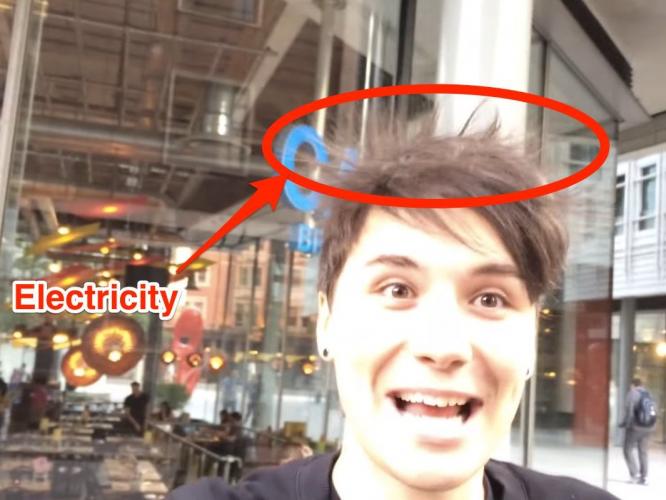 ΑΝΕΞΗΓΗΤΟ! Μυστήριο φαινόμενο έξω από το κτίριο της Google στο Λονδίνο! [video] - Φωτογραφία 2