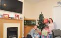 ΣΟΚ στην κοινή γνώμη... Άνεργο ζευγάρι για 5 χρόνια ξοδεύει 1.900 ευρώ σε Χριστουγεννιάτικα δώρα! [photos] - Φωτογραφία 2