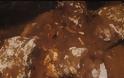 Η νέα ΣΥΓΚΛΟΝΙΣΤΙΚΗ φωτογραφία του σκελετού της Αμφίπολης και το μυστήριο με τα χαραγμένα ονόματα [photos] - Φωτογραφία 2