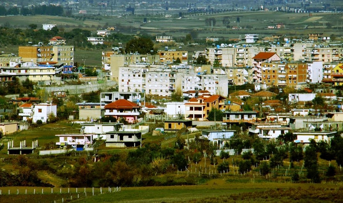 Αυτή είναι η πόλη στην Αλβανία από την οποία κατάγεται η Ελένη Φουρέιρα... [photo] - Φωτογραφία 2